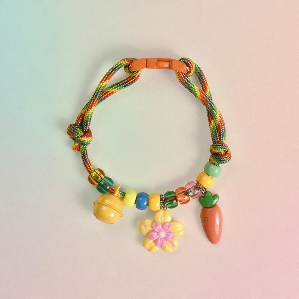 Weaving colorful cat collars
